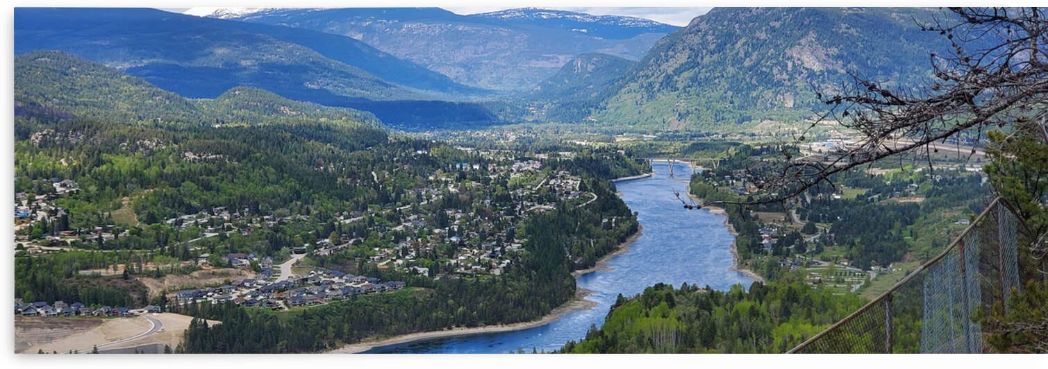 Castlegar Valley  by BCPHOTO